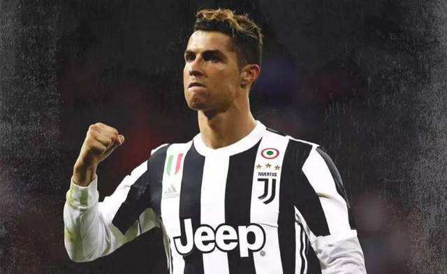 及时救难！对手疑晕厥，汉堡小将武斯科维奇迅速将其舌头拔出（赛场惊险一刻：对手疑似昏厥，汉堡新星武斯科维奇迅速托舌防窒息）