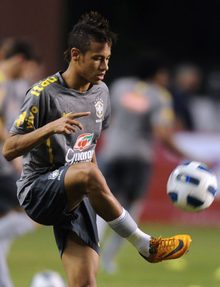 自复出以来伦纳德在场快船赢21分，不在场输56分