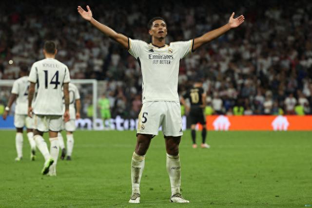 中超半场：两队三人进球被吹，山东泰山2-0武汉三镇（中超半场：双方三球被判无效，山东泰山2-0领先武汉三镇）