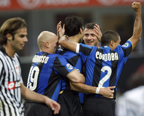 李冰冰再刷新疆雪场 你准备好冲同款雪道了吗