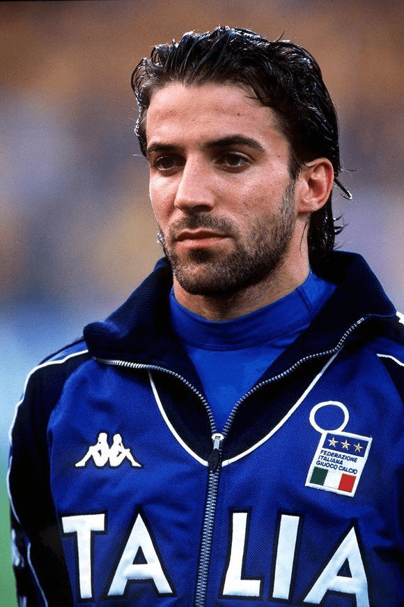 代表三支不同球队连续5场欧冠进球，哈兰德是历史第一人