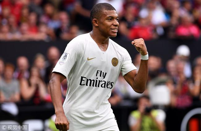 意媒：弗拉霍维奇缺席尤文圣诞晚宴，是全队唯一缺席的球员（意媒：尤文圣诞晚宴弗拉霍维奇未出席，队内仅此一人缺席）