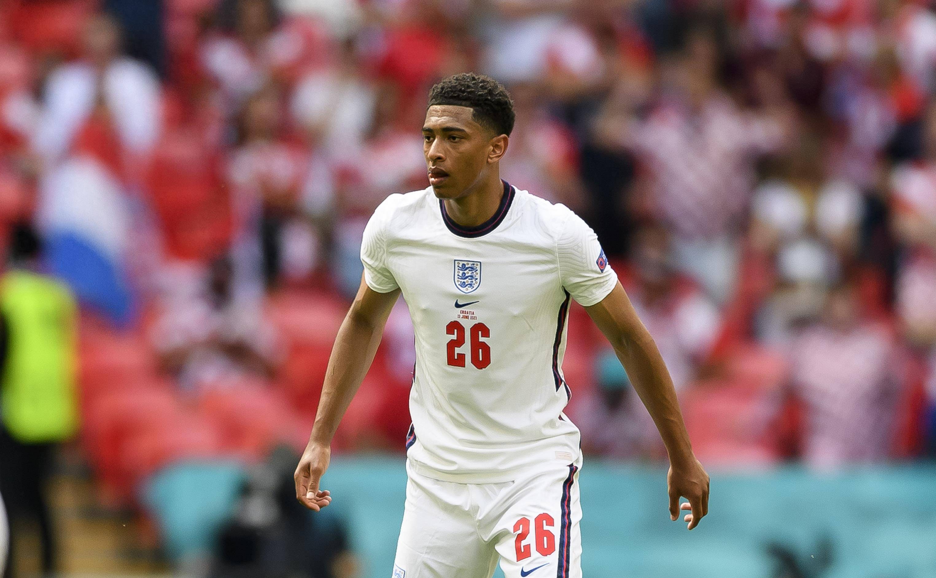 表现不错！萨格斯半场10中5得到14分3篮板3助攻